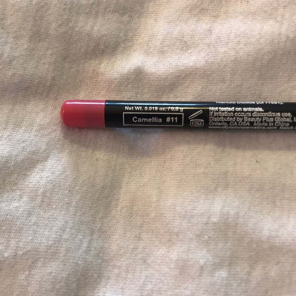 Color City City Chic Lipliner- Camellia - Picture 2 of 3
